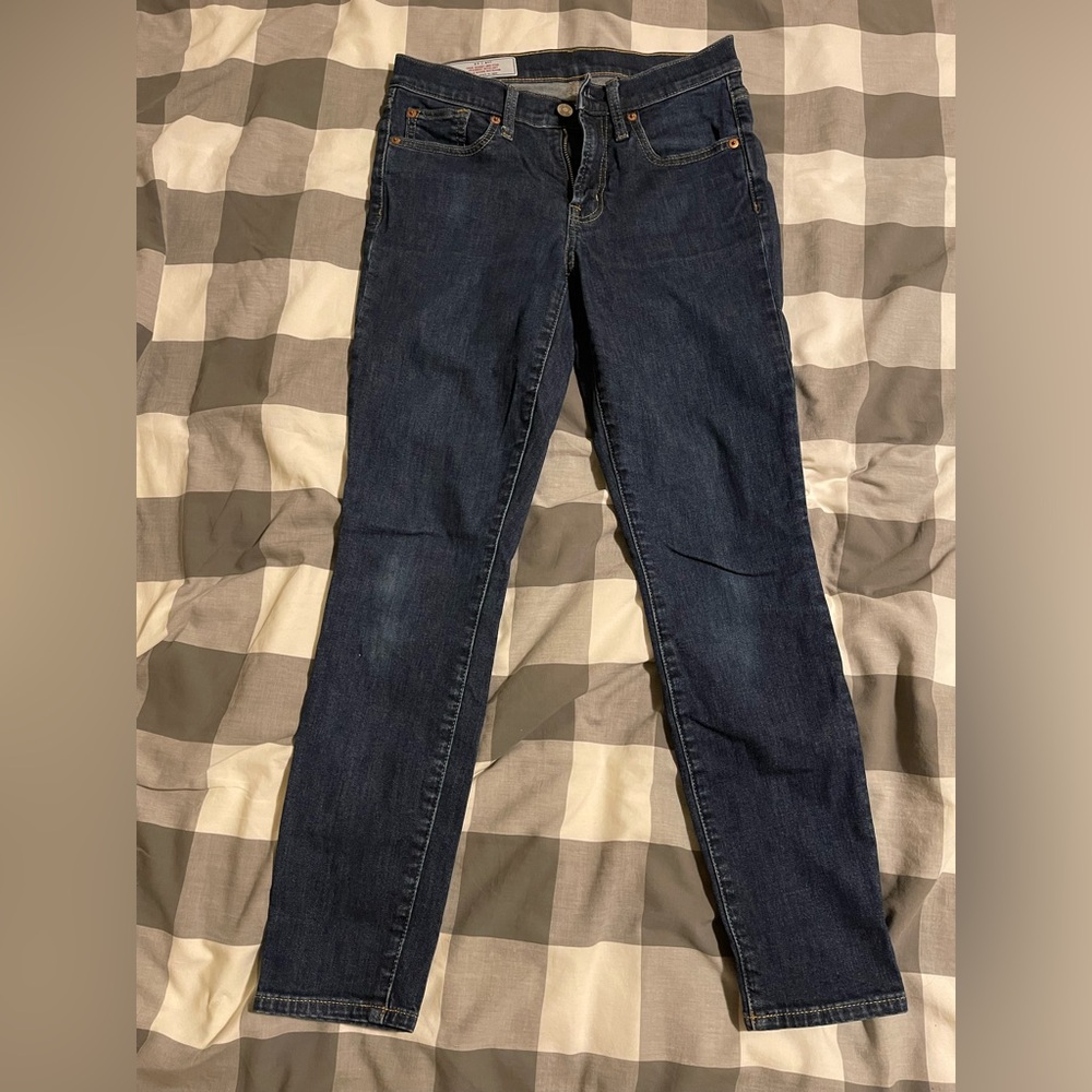 GAP Mid Rise Skinny Jeans in Classic Blue